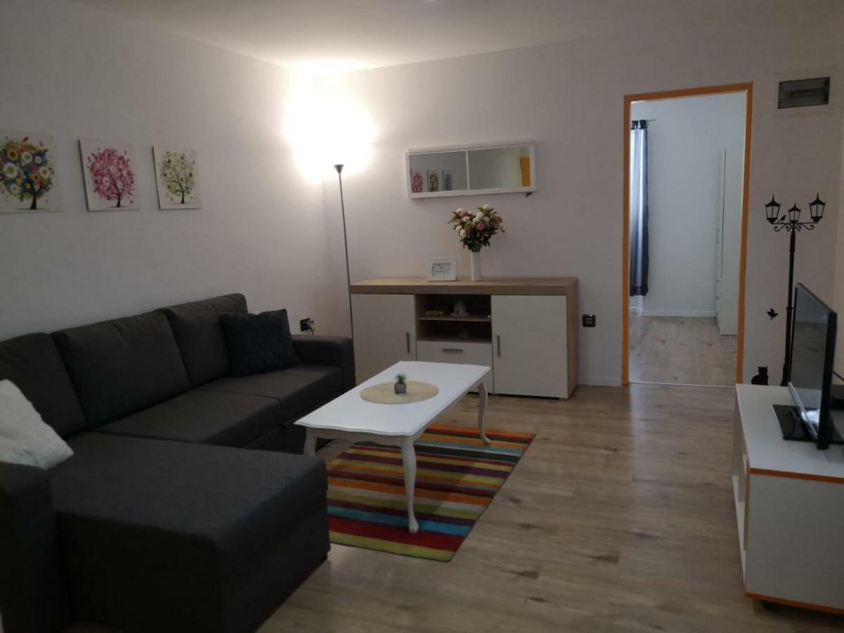 Apartment Asja Old City Center Pula Buitenkant foto